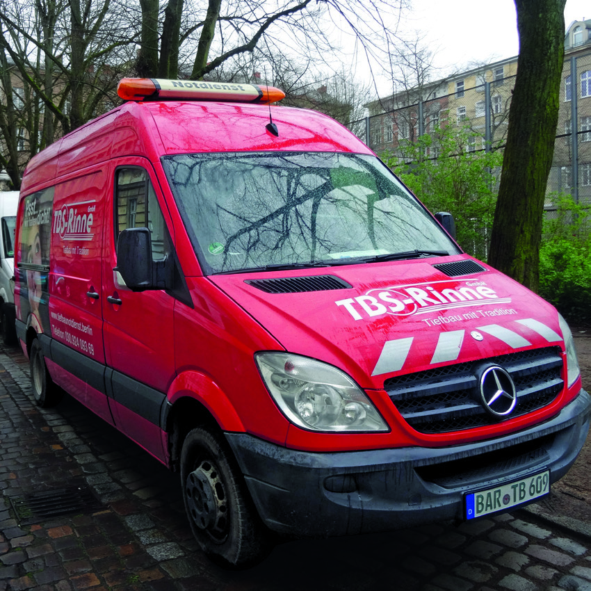 Fahrzeug des Notdienstes der TBS Rinne GmbH